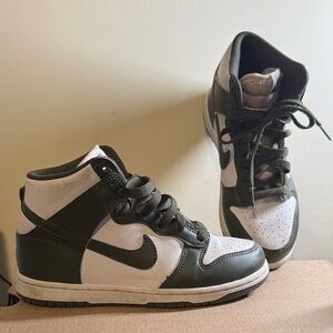 Kids Nike Dunks High-Top Sneakers - Dark Green and White